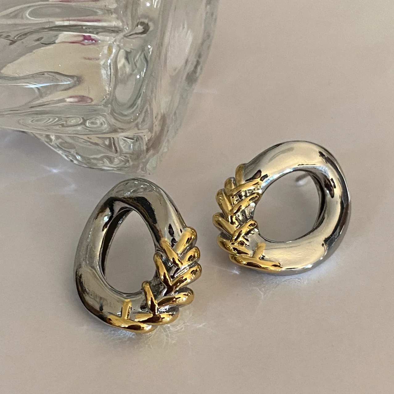 

Designer sew basic element earrings female summer 2021 new manifold earrings oval earrings