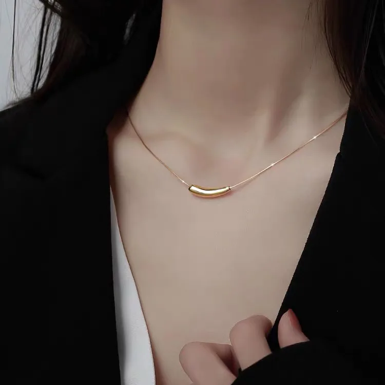 

Bean eggplant necklace female snake bone elbow geometry small eggplant cold wind lady clavicle chain