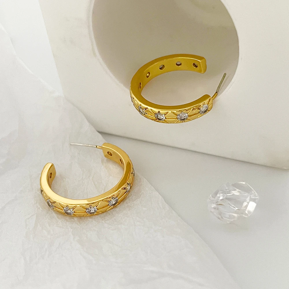 

Monlansher Geometric C Hoop Earrings Gold Color Copper Eight-pointed Star Zircon Hoop Earrings Minimalist Earrings Jewelry 2021