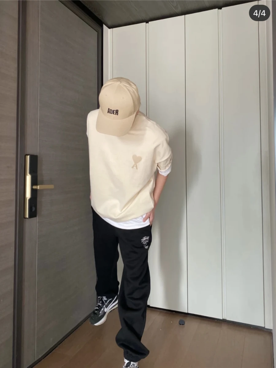 

2021 Spring and Summer French Peach Heart Logo Contrast Embroidery Men and Women The Same Solid Color Short-sleeved T-shirt