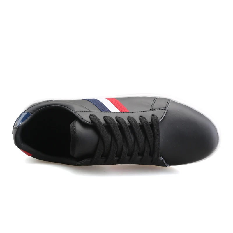 Кроссовки из ПУ кожи Вулканизированная подошва нескользящая модная спортивная