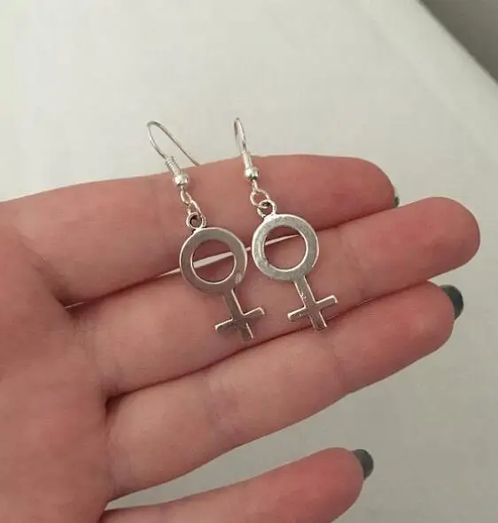 

Женские украшения с символом пола Серьги с символом