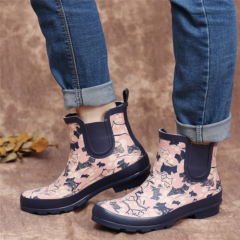 

SOCOFY Women Natural Rubber Anti-slip Waterproof Graffiti Garden Non-Slip Shoe Chelsea Ankle Booties Summer Rain Boots 2020