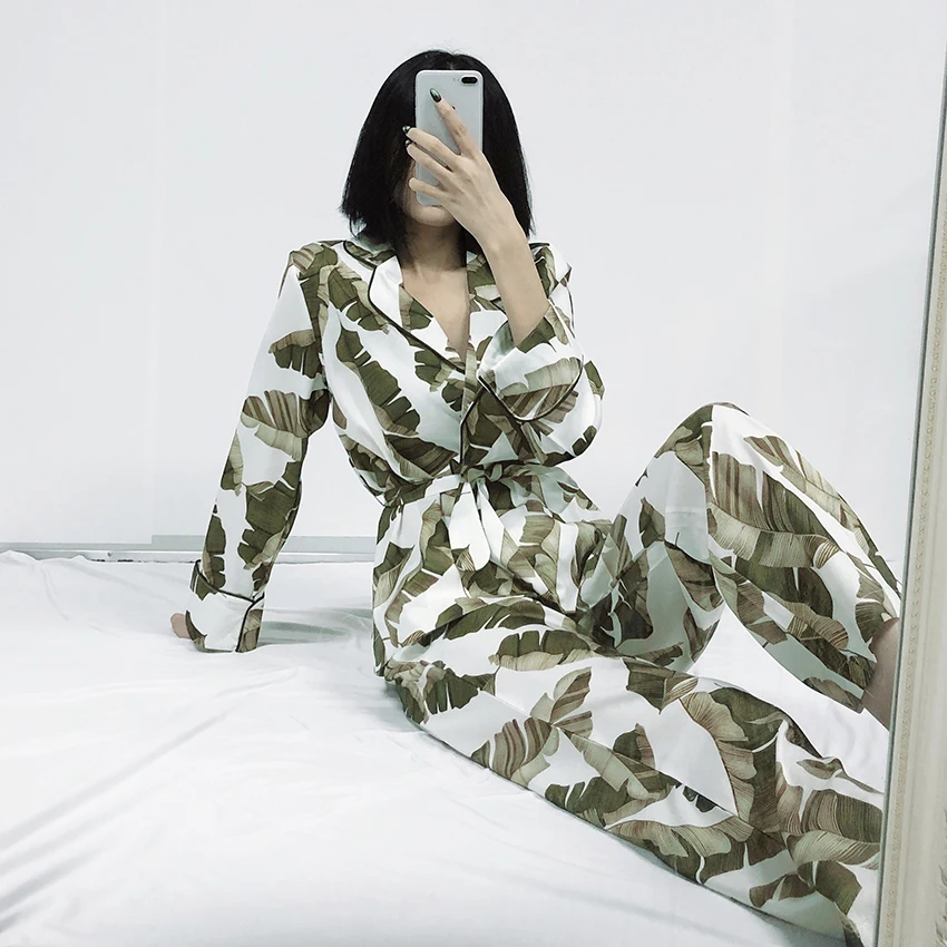 

HiLoc Banana Leaf Robe Sets Long Sleeve Satin Pajamas Tropical Graphic 2 Piece Set Women Sleepwear Home Suit Sets Bathrobe 2020