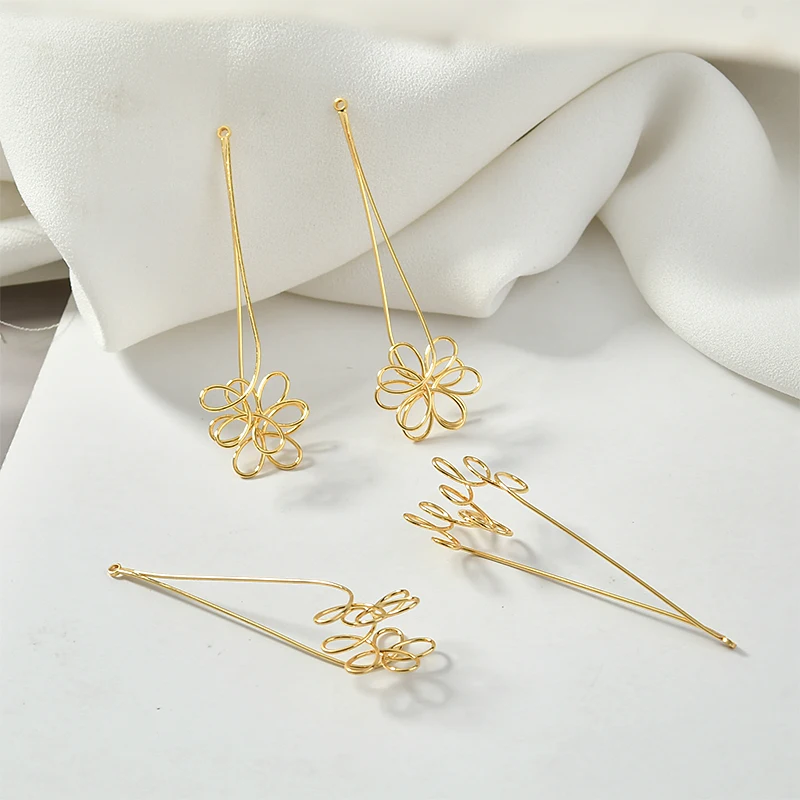 Серьги ручной работы с геометрическим рисунком подвеска из медной проволоки