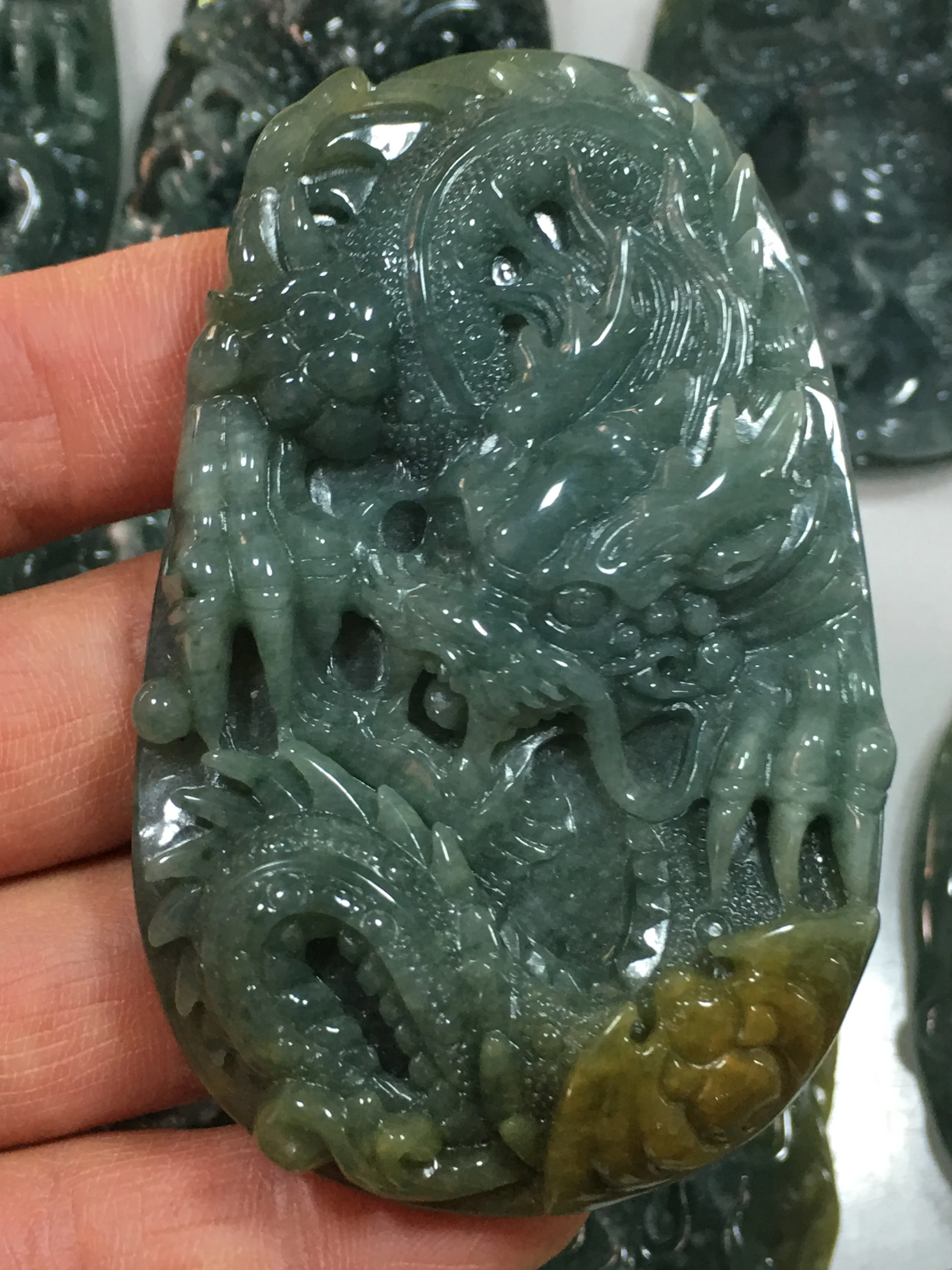 

Natural 7A Myanmar jade Hand-Carved jade dragon yellow green jade pendant jade necklace men women pendants jade jewelry