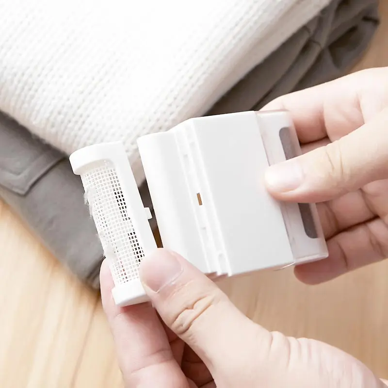 

Double-end Lint Remover for Clothes Mini Multi-Function Sweater Pilling Shaver Fuzz Removal Brush for Pet Hair DTT88