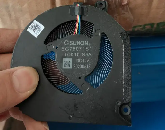 Новый ноутбук охлаждающий вентилятор CPU кулер для Huawei Охотник v700 EG75071S1 1C010