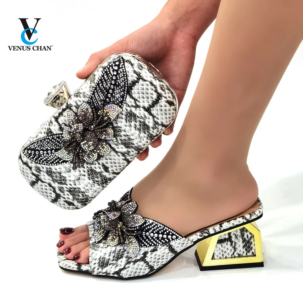 

Silver New Arrivals Nigerian Women Matching Shoes and Bags Set Elegant Style Italian Ladies Party Sandals with Shinning Crystal