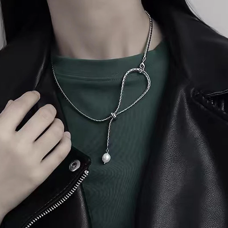 

Exquisite Simple Snake Bone Chain Necklace Necklace Hip Hop Style Creative Snake Bone Chain Men And Women Clavicle Chain Jewelry