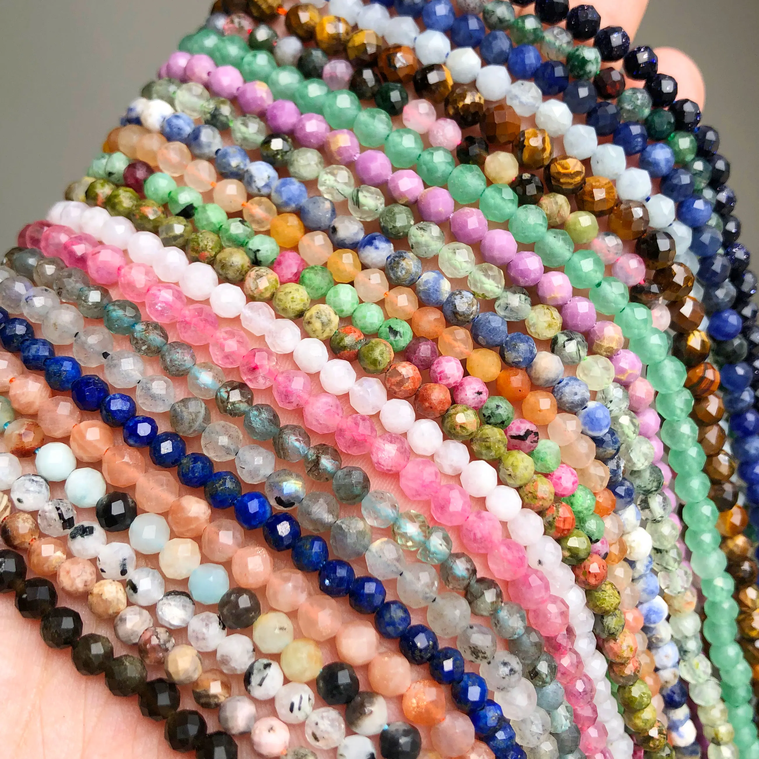 Ограненный Природный камень Бусины с маленьким опалом турмалином бирюзой бусины