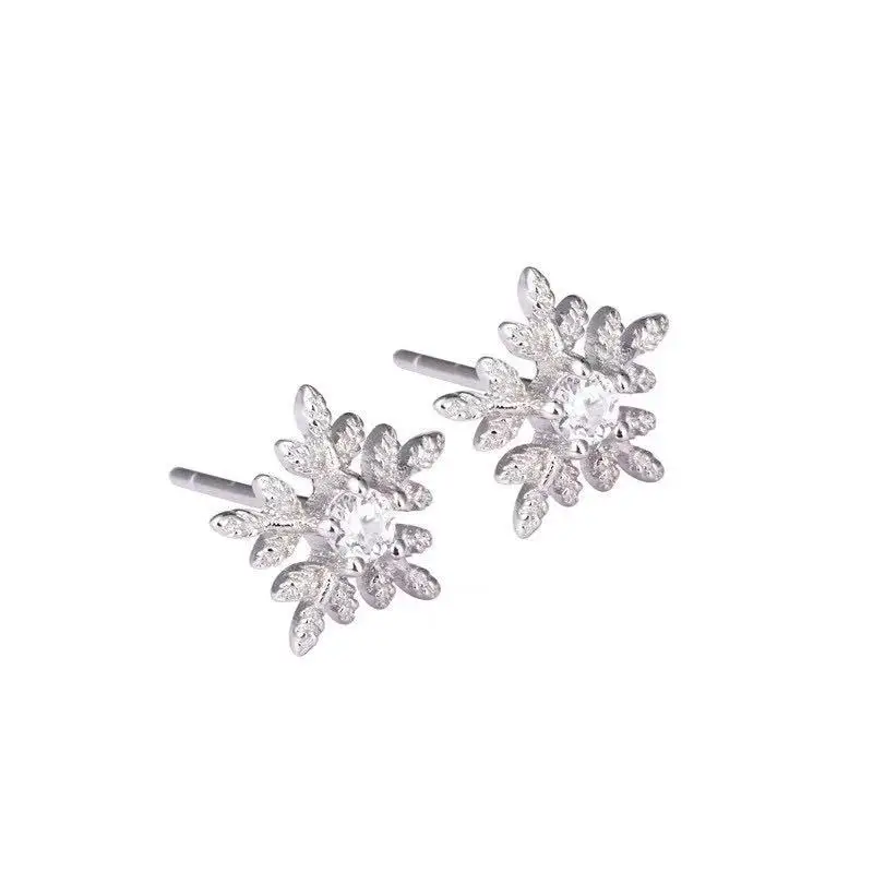 

Star Love Snowflake Earrings Female s925 Sterling Silver Simple And Versatile Temperament Sweet Earrings