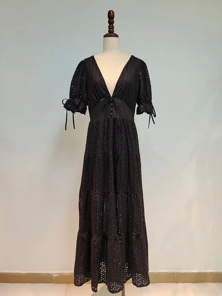 

Solid color V-neck sexy lace up leaky back high waist multi-level loose big swing hollow dress ladies summer new fashion