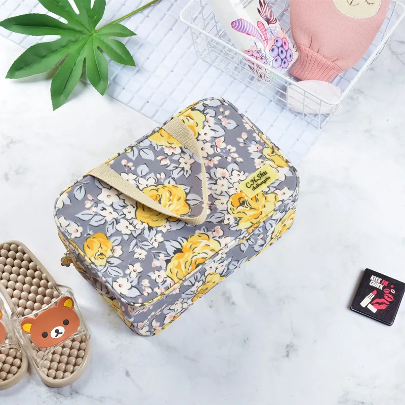 

All-in Waterproof Wash Wet Separation Receive Bag Portable Bath Pocket Big Capacity Portable Cosmetic Bag Birthday Holiday Gifts