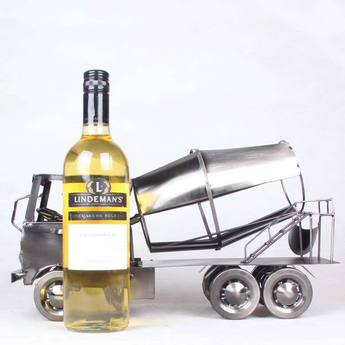 

High quality antique Truck wine cabinet with red wine rack car Model Iron crafts Collection jewelry gifts and toys