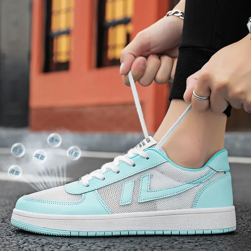 

2021 spring and autumn lovers breathable canvas shoes non slip flat shoes Korean fashion large wear-resistant casual shoes