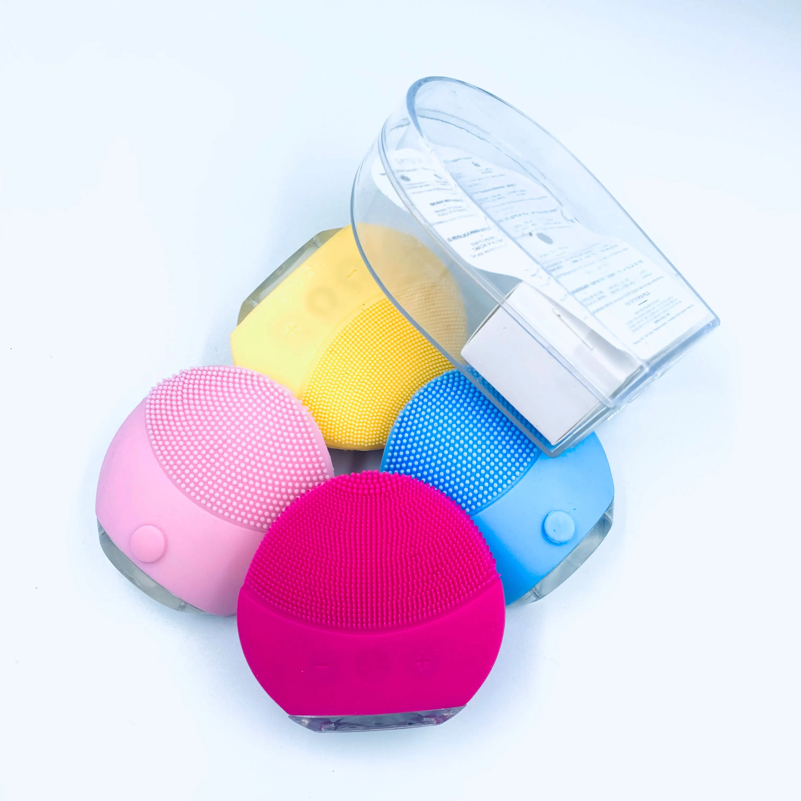 Электрическая мини щетка для мытья лица аппарат глубокой очистки силиконовый