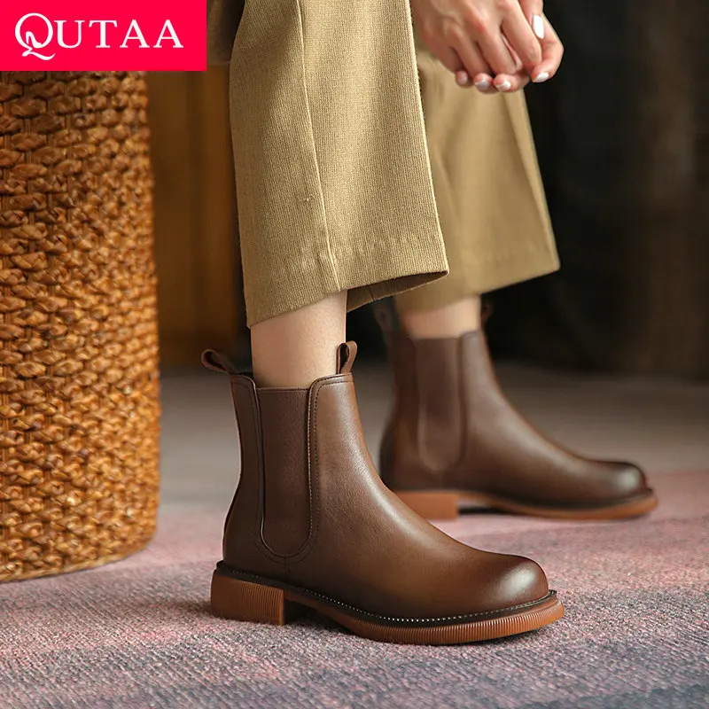 

QUTAA/2022 г. Ботильоны из натуральной кожи на платформе осенне-зимняя женская обувь без шнуровки короткие ботинки на квадратном каблуке с кругл...