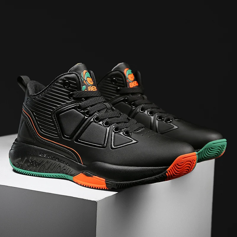 Баскетбольная обувь с высоким берцем |