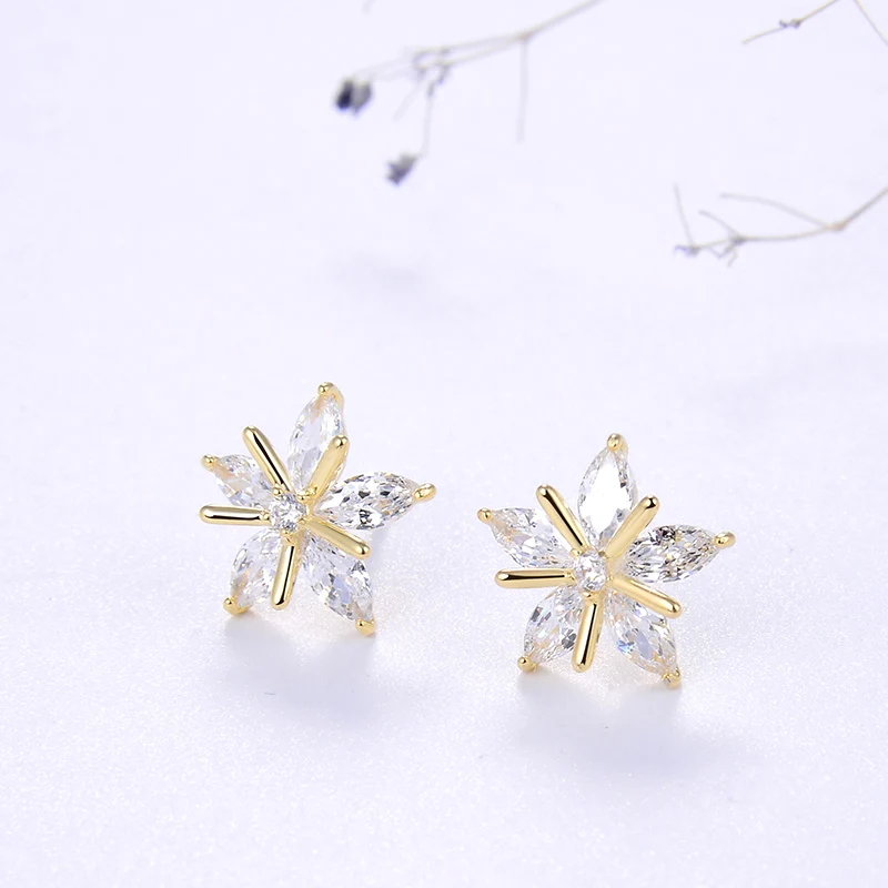 ORSA JEWELS Настоящее S925 Снежинка серьги гвоздики Новые Рождественские тема милые трендовые стерлингового серебра циркония женские ювелирные изделия SE172