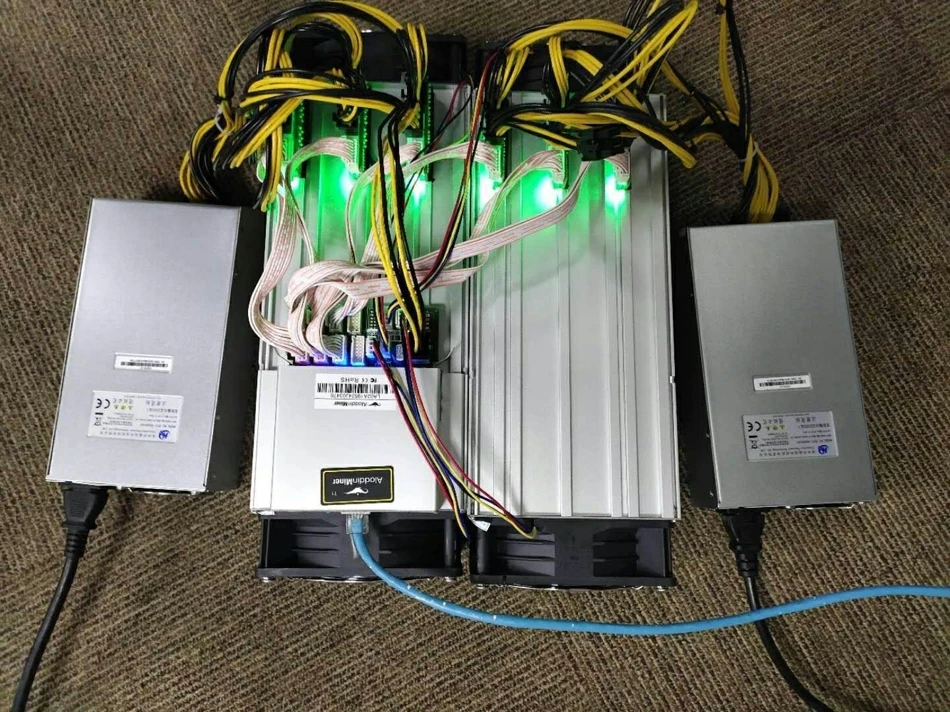 Спот BTC BCH Miner AladdinMiner T1 32T SHA256 Asic с БП лучше чем antminer S9K S9SE S9 Innosilicon T2T Whatsminer M3