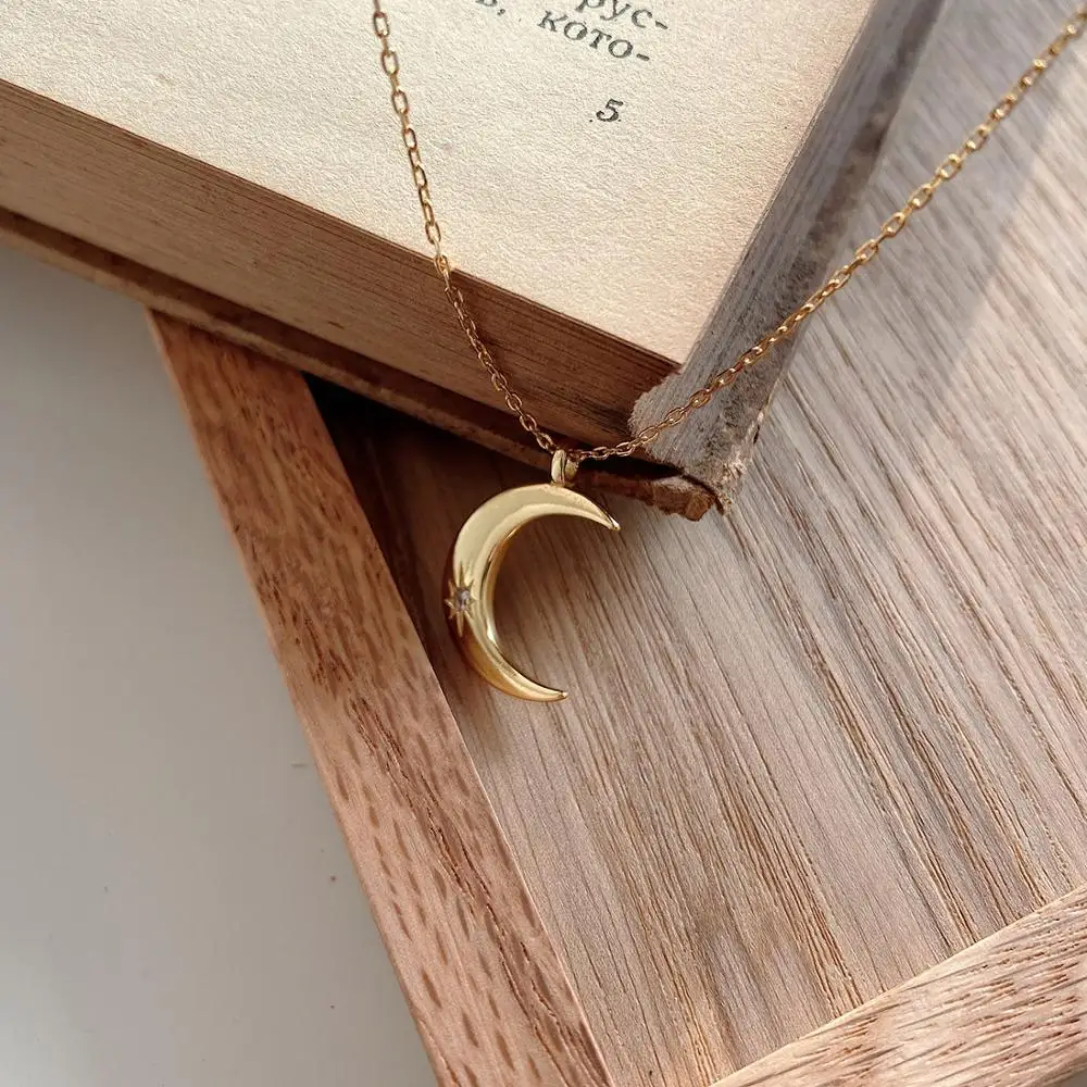 

GHIDBK S925 Silver Star Moon Cubic Zirconia Pendant Necklaces Minimalist Charming Starburst CZ Chokers Statement Collars Choker