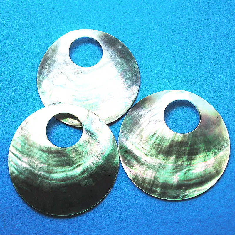 Подвески в виде ракушек с натуральными черными губами размер 35 мм 50 70 круглые