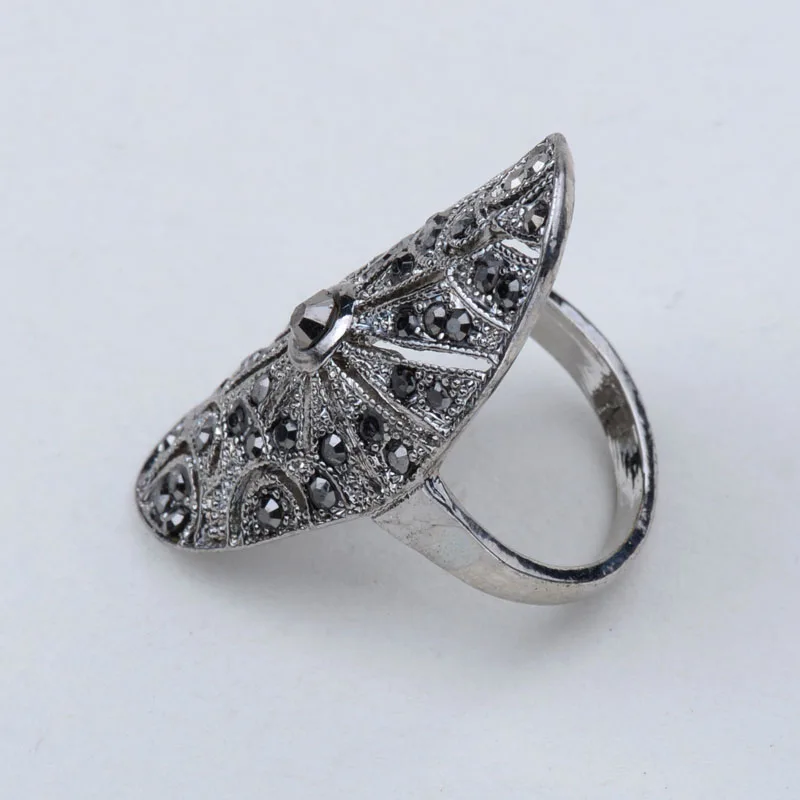 Женское Винтажное кольцо в богемном стиле винтажное серебряное с черным