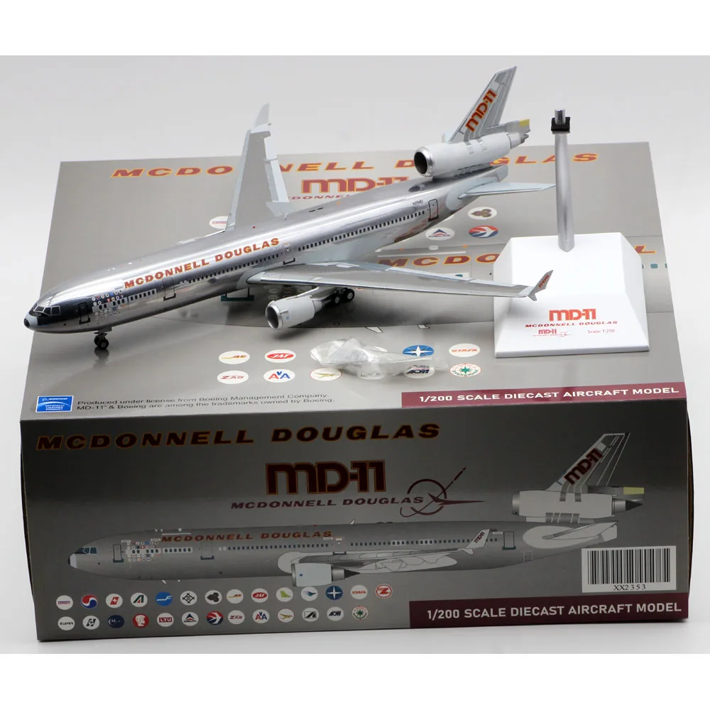 

1:200 Alloy Collectible Plane Gift JC Wings XX2353 McDonnell Douglas MD-11 "House Color" Diecast Aircraft Jet Model N111MD