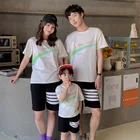 Новые летние одинаковые платья для мамы и дочки; Радужная одежда для всей семьи, наряд для родителей и ребенка наряд короткий рукав футболки корейского стиля