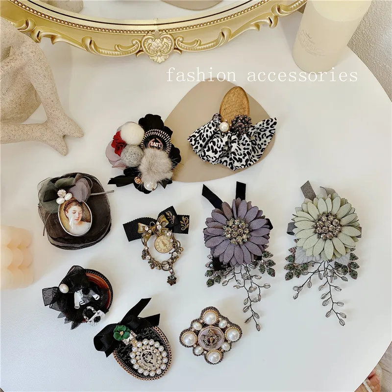 

Vintage Black Geometric Chain Women's Brooch Badges Pins for Gir Broches Para Ropa Mujer Handmade Wholesale Fashion Jewelry