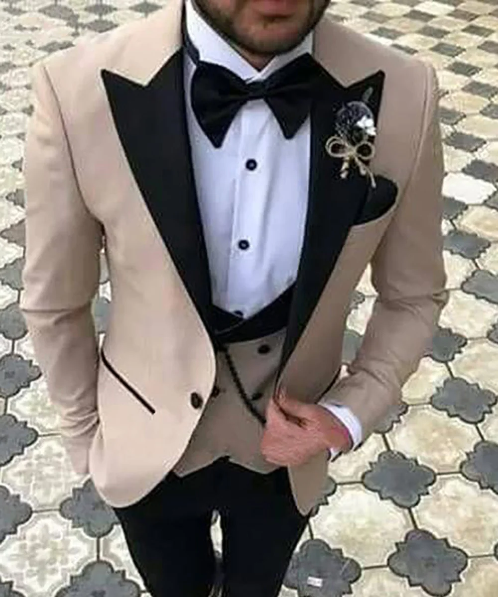 Мужской костюм из 3 предметов строгий приталенный однотонный смокинг с отворотом