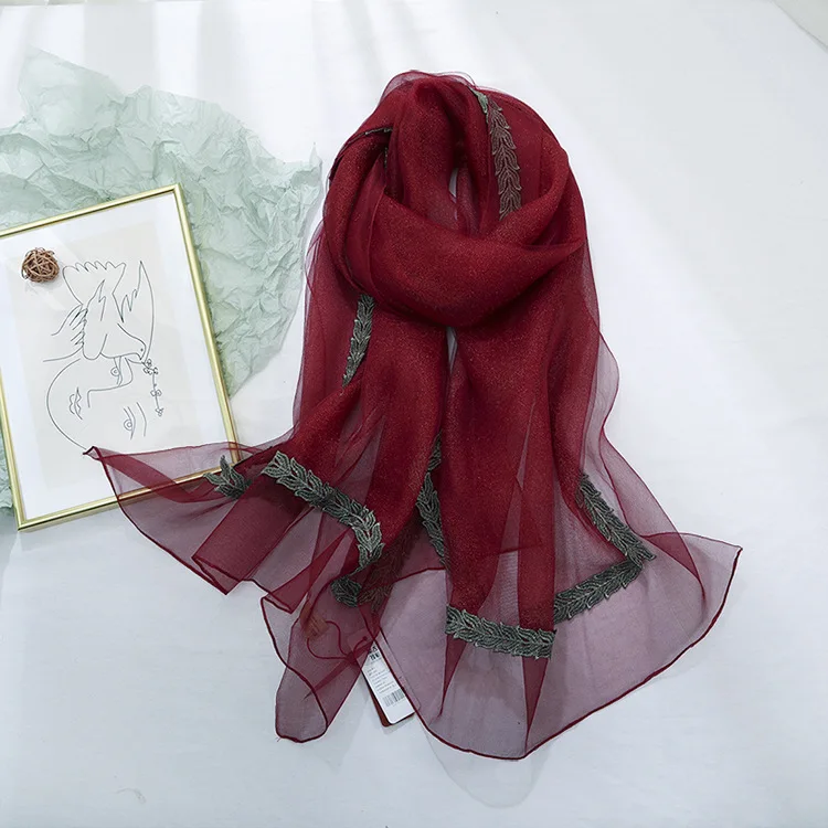 Шелковый женский шарф золотистый/серебристый шелк весна-осень Солнцезащитная