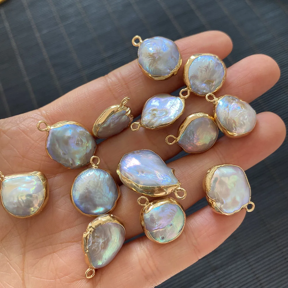 

Exquisite Irregular Shape Freshwater Pearl Small Pendant Charm Enhances Temperament Fashion Jewelry Ladies Holiday Gifts Jewelry