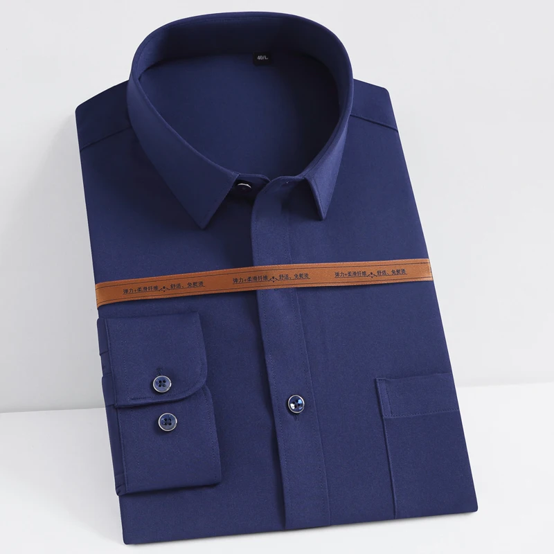 Мужская Однотонная рубашка с одним накладным карманом голубая Повседневная