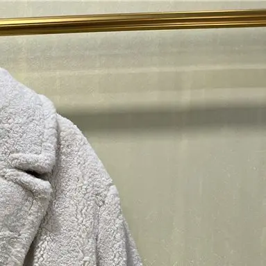 

Новинка Осень-зима 2021 толстое теплое пальто средней длины из искусственного меха