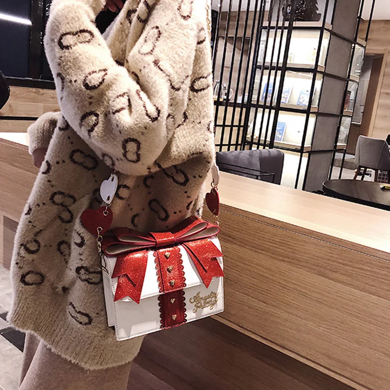 Женская сумка через плечо квадратная из искусственной кожи с цепочкой и бантом