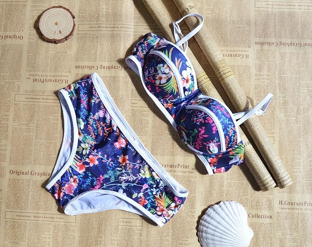 

2021 European and American Women's Swimwear Bikini Split Print Ladies Swimsuit Beach Bather Swimwear