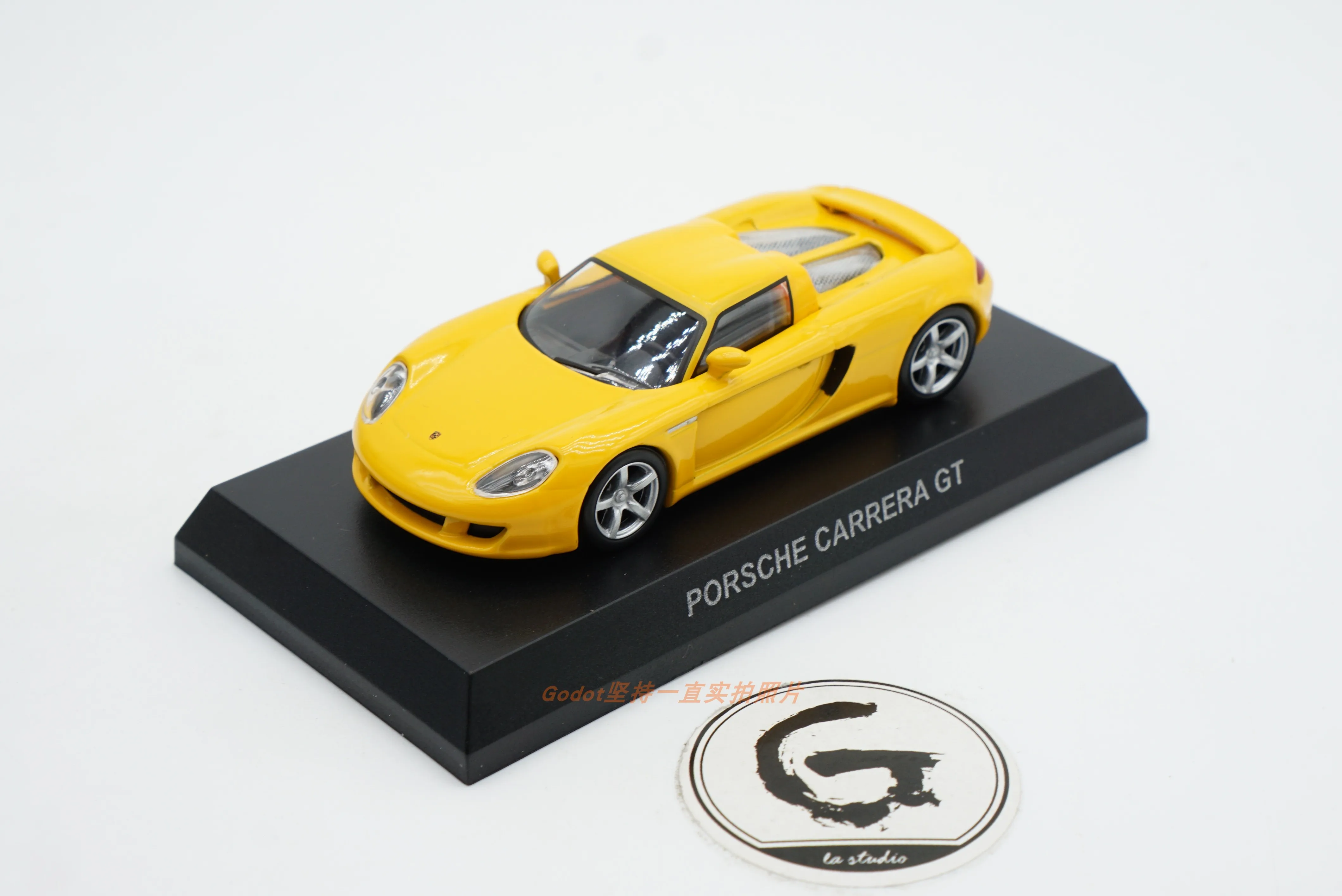 

Коллекция литая модель автомобиля Kyosho 1/64 Porsche Carrera GT