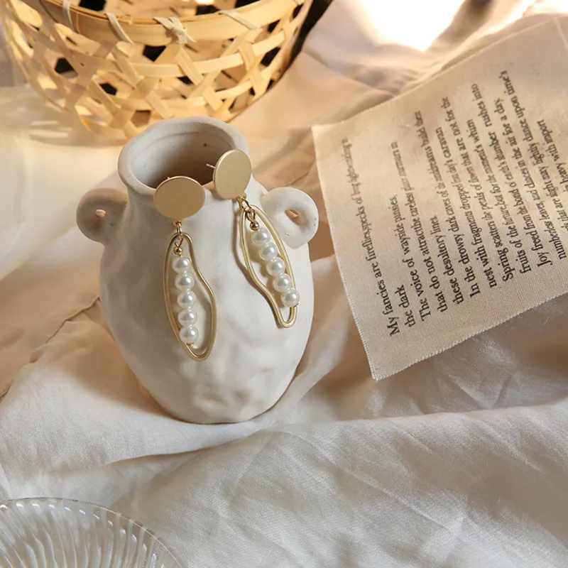 Ассиметричные серьги в Корейском стиле из матового золота металлические длинные