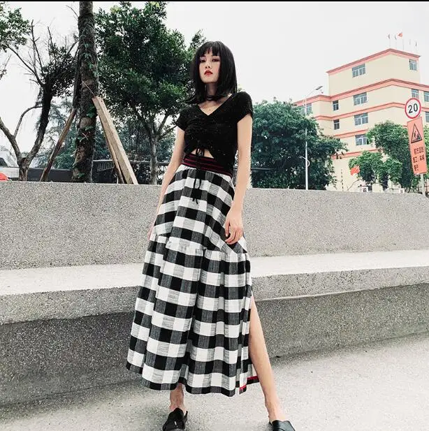 

Women's runway fashion white black plaid skirt female fashion elastic high waist vintage checked long skirt TB912