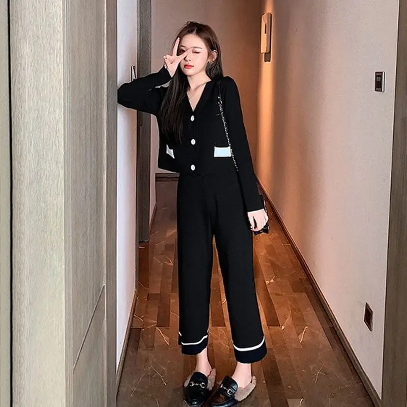 

Autumn Korean Style Knitted Top + Knitted Wide Leg Pants Vest Three-Piece Fashion Suit, Female