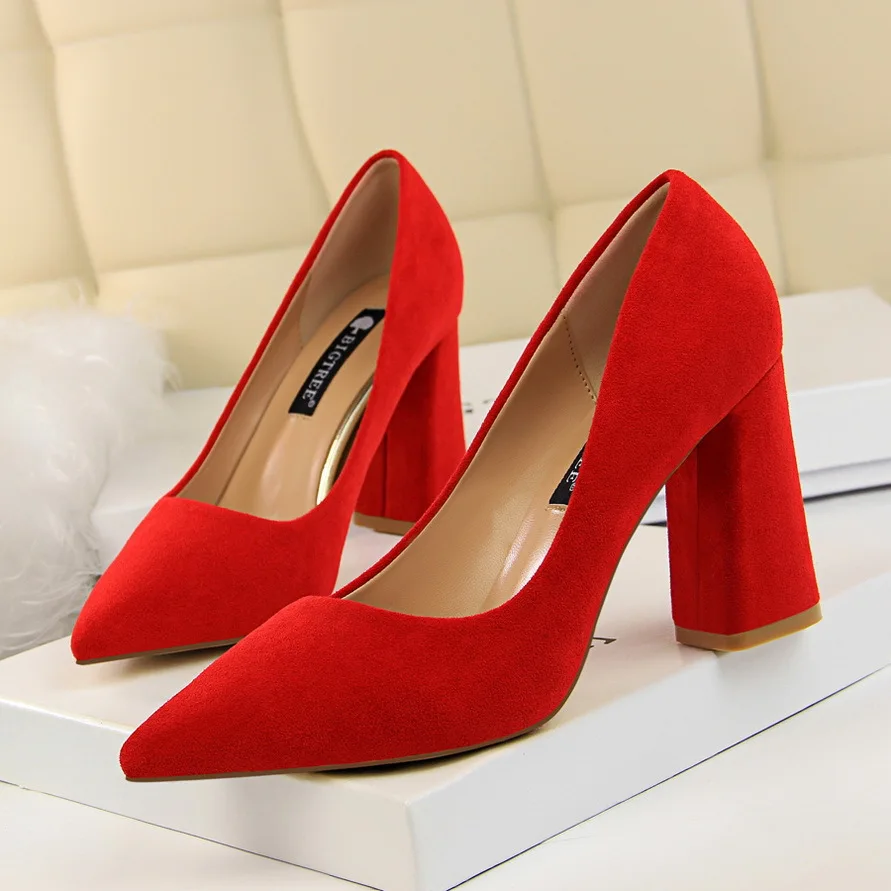 

Pointed Toe Suede High Heel Pumps