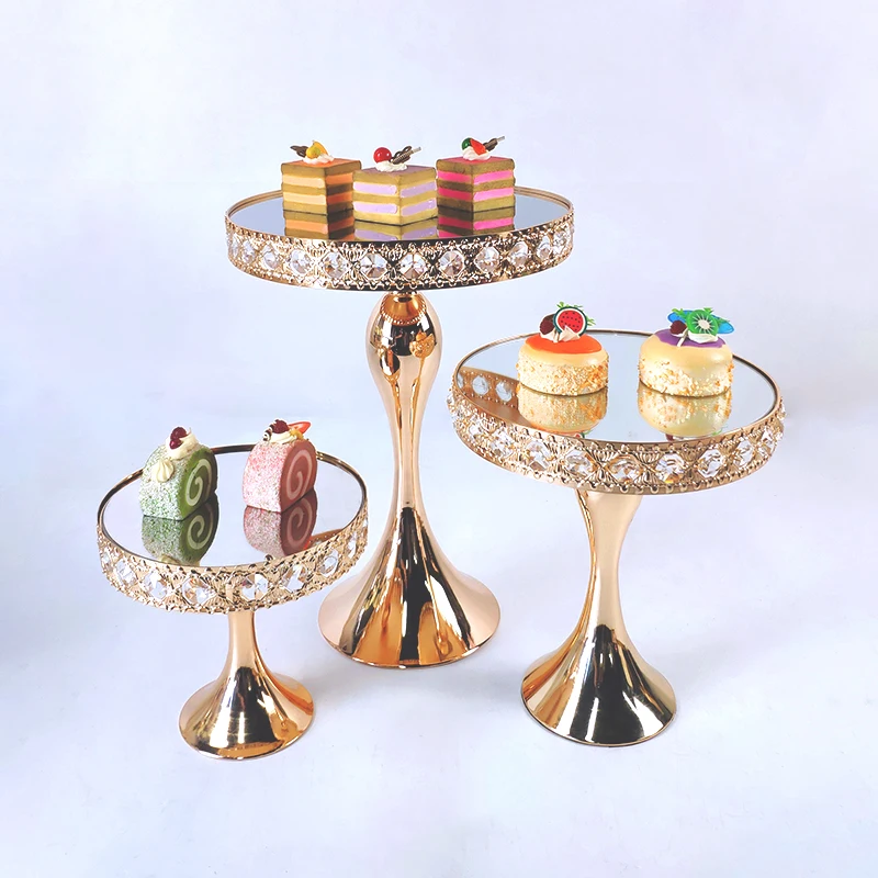 

Beautiful Tray 3 Tier Gold Cupcake Dessert Display Decoration Tools Wedding Crystal Acrylic Mirror Cake Stand Set