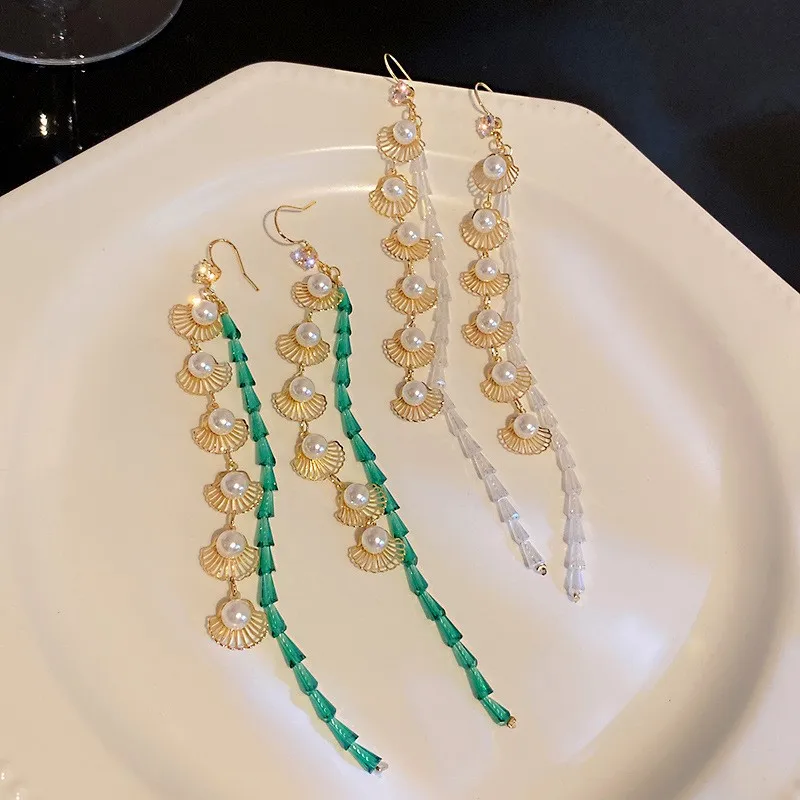 

2021 New Fashion Long Tassels Hollow Metal Modelling Drop Earrings Contracted Sweet Fresh Lovely Pearl Women Earrings Trend