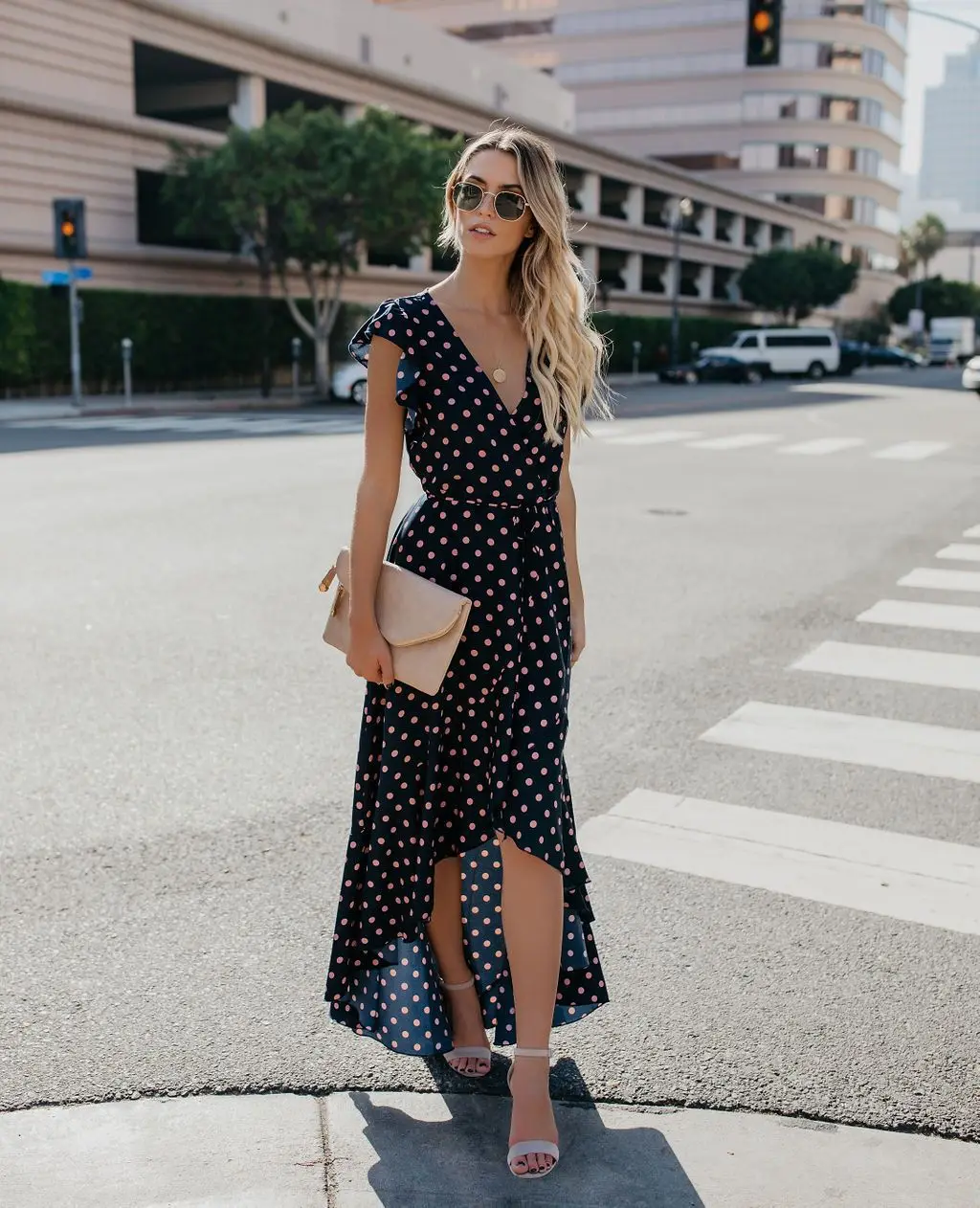 Повседневные богемные Макси платья в горошек для женщин модные летние пляжные с v