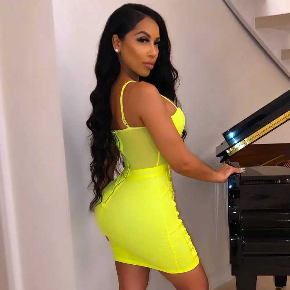 Женское платье без рукавов Seamyla желтое Бандажное на бретельках шнуровке вечерние