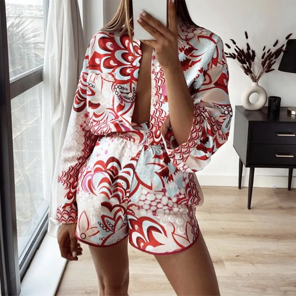 

Retro Totem Floral Print Blouse Hot Shorts Casual Suit Elegant Single-breasted Chic Streetwear Fashion Folklore Beach Suit Set