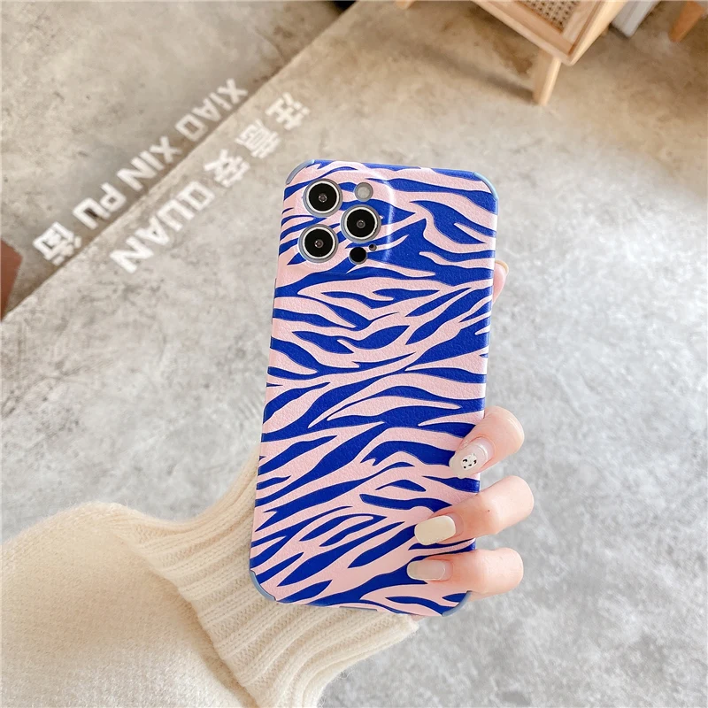

For iPhone 12 11 Pro Max Fashion Leopard Pattern Leather Fundas Shockproof Phone Case For iPhone 12 Mini 7 8 Plus X XR XS Max