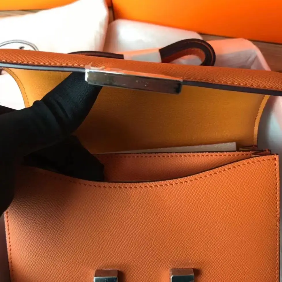 

Original quality EPSOM leather with gold buckle, silver buckle hardware stewardess bag, cross body, armpit bag